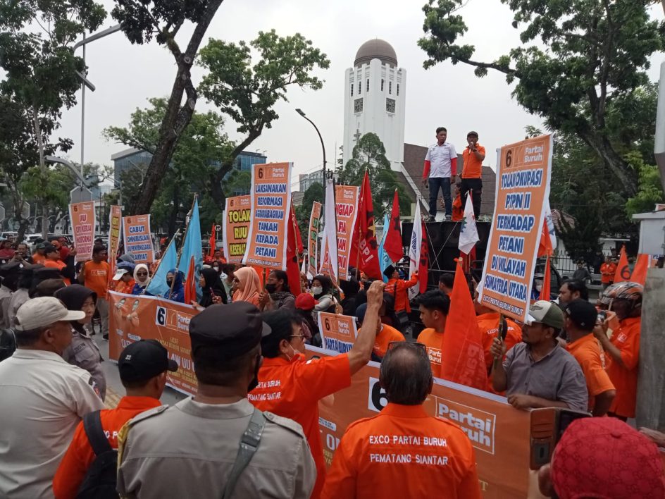 Aksi Partai Buruh Sumut Tolak Dan Cabut Omnibuslaw, Dan Dihadiri Presiden Partai Buruh Said Iqbal Di Medan, Sumut.