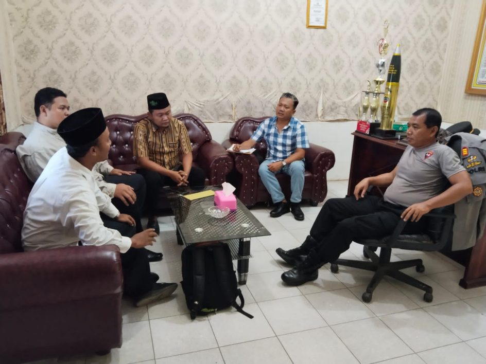 – Kapolsek Tanjung Pura, Polda Sumut, Menerima Audensi Panitia Dzikir Akbar Do’a Bersama Sekaligus Peresmian “TPQ”, Nurul Jannah –