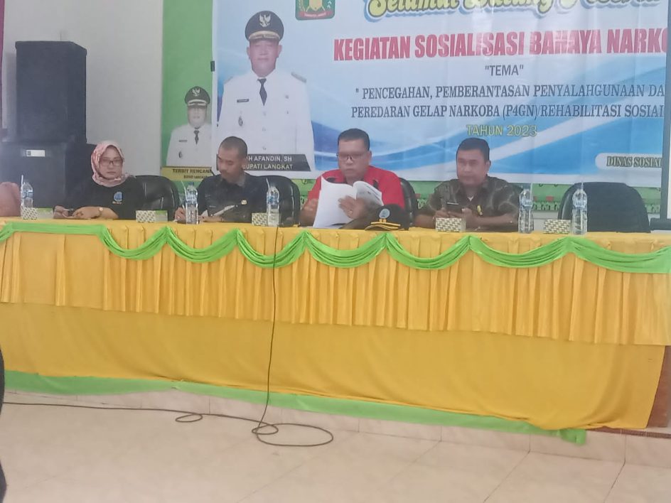 Kegiatan Sosialisasi Tentang Bahaya-Nya Narkoba Di Gelar Di Aula Kantor Camat Hinai Dan Nampak Hadir Kepala BNN ” Badan Narkotika Nasional “, Kab. Langkat – Sumut.