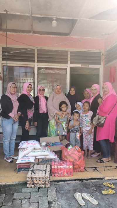 Dermawan Asal Kabupaten Langkat Berikan Bantuan Santunan Sosial keMasyarakat dan Lansia