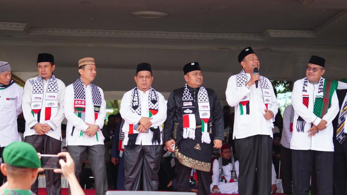Ribuan Warga Langkat Gelar Aksi Bela Palestina Di Alun-Alun T.Amir Hamzah Stabat – Langkat