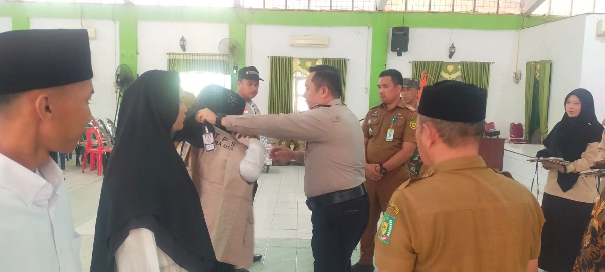 Menghadiri Undangan Pelantikan PTPS (Pengawas Tempat Pemungutan Suara) Kec. Tanjung Pura, Langkat