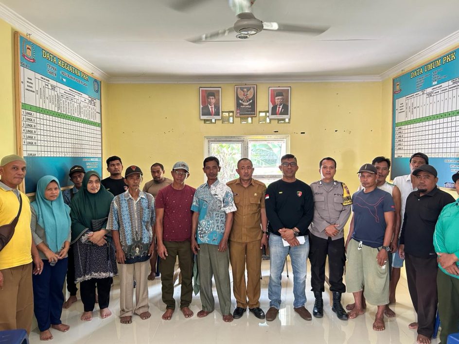 – Demi Memberi Rasa Aman Dan Kondusif Di ‘Wilkum’, Hinai. Polsek Hinai Dipimpin Kanit Reskrim Sukma Atmaja, Tak Henti-hentinya Menghimbau Bersosialisasi Untuk Menjaga Kamtibmas Di Hinai Tetap Kondusif –