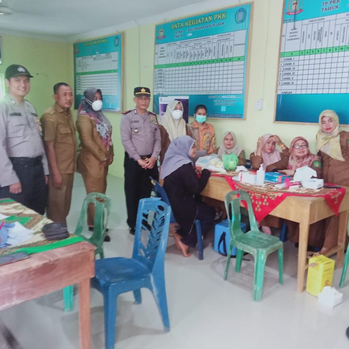 Kegiatan Pengecekan Kesehatan Terhadap Masyarakat Hinai Di Kantor Kelurahan Kebun Lada, Di Sambut Baik Masyarakat.