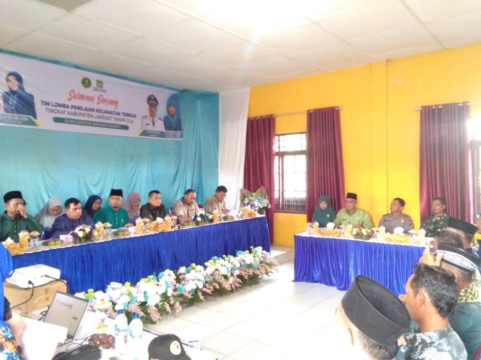Polsek Pangkalan Brandan Menghadiri Kegiatan Penilaian Kecamatan Terbaik Tingkat Kabupaten Langkat Tahun 2024, Di Aula Kantor Camat Brandan Barat.