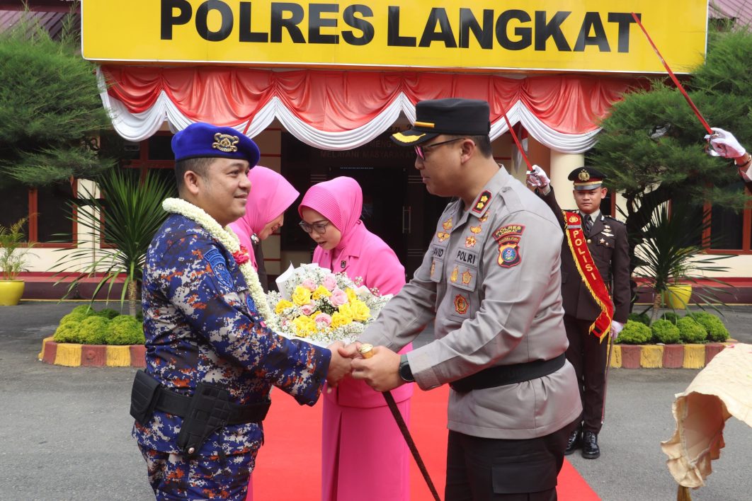 Hadiri Pisah Sambut, Kegiatan Farewell Parade Pejabat Kapolres Langkat Yang Baru AKBP. David Triyo Prasojo, Sh, Sik, Msi.