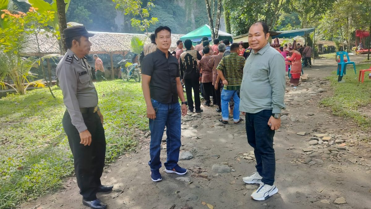 Personil Polsek Salapian, Melaksanakan Monitoring Dan Pengamanan Perayaan Natal Mamre GBKP Klasis Kuala Langkat.