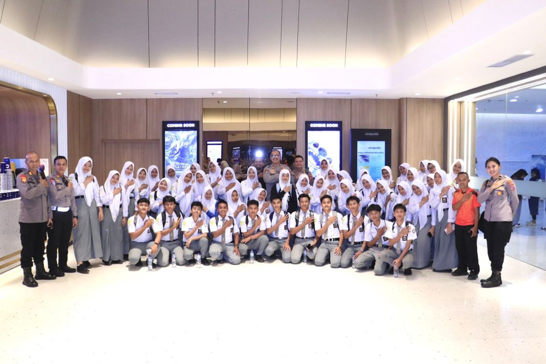 Kapolres Langkat Mengajak Generasi Muda, Duduk Bersama Dan Berbagi Makna Bersama Generasi Muda Di Langkat