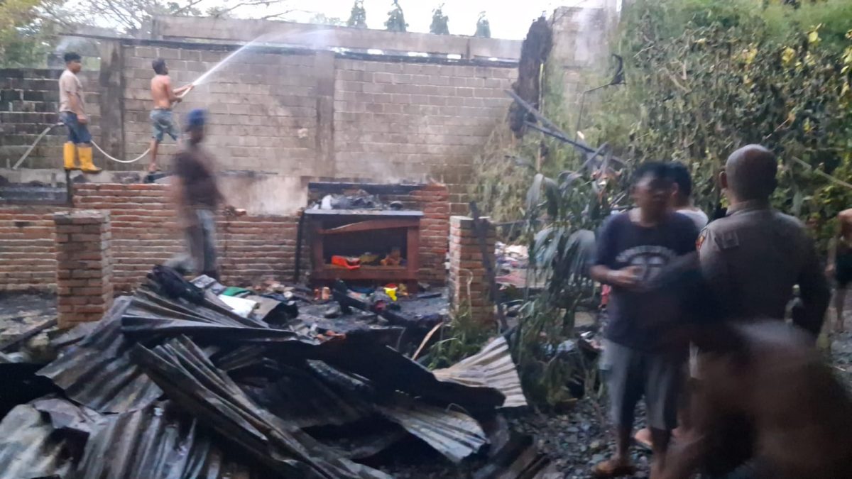 Penginapan Semi Permanen Yang Ada Dikawasan Wisata Bukit Lawang, Bahorok Ludes Terbakar