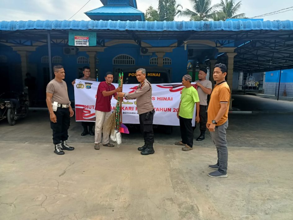 Bakti Sosial Polsek Hinai Dalam Rangka, ‘HUT BHAYANGKARA, Ke-79 Tahun 2025, Di Masjid AL – Ikhlas, Desa Suka Damai.
