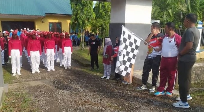 Forkompimcam Hinai, Lepas Gerak Jalan Santai Menyambut HUT Kemerdekaan Republik Indonesia Ke-80.